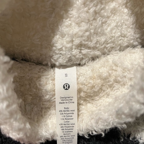 Lululemon Wool Turtleneck - Picture 4 of 4